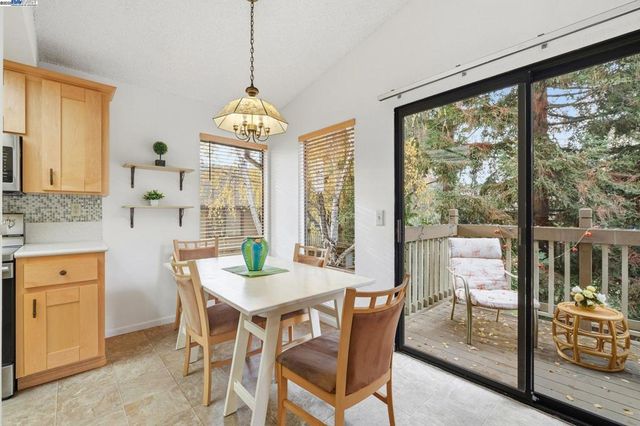 976 Huntington Ter, Fremont, CA 94536