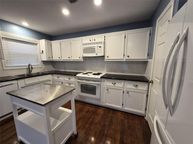 330 Holiday Lane, Coldspring, TX 77331