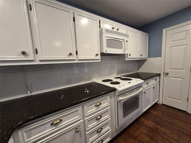 330 Holiday Lane, Coldspring, TX 77331