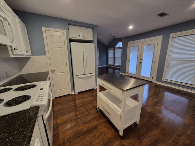 330 Holiday Lane, Coldspring, TX 77331