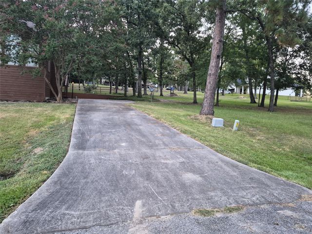 330 Holiday Lane, Coldspring, TX 77331