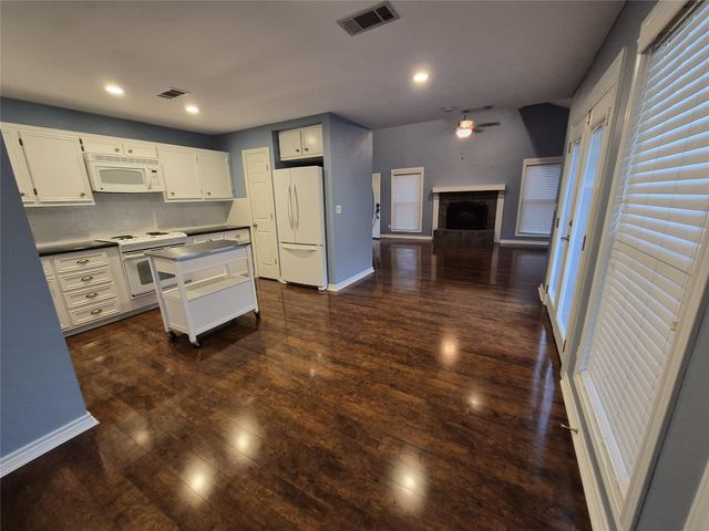 330 Holiday Lane, Coldspring, TX 77331