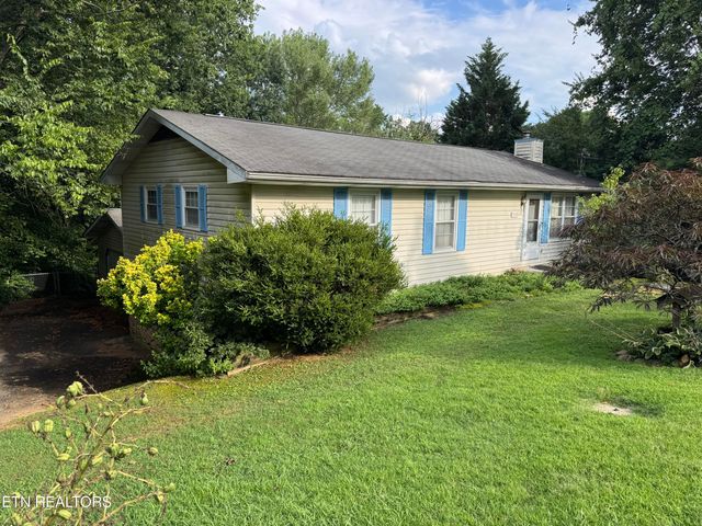 372 Walnut Valley Rd, Clinton, TN 37716