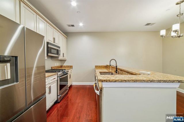 7400 River Road 437, North Bergen, NJ 07047