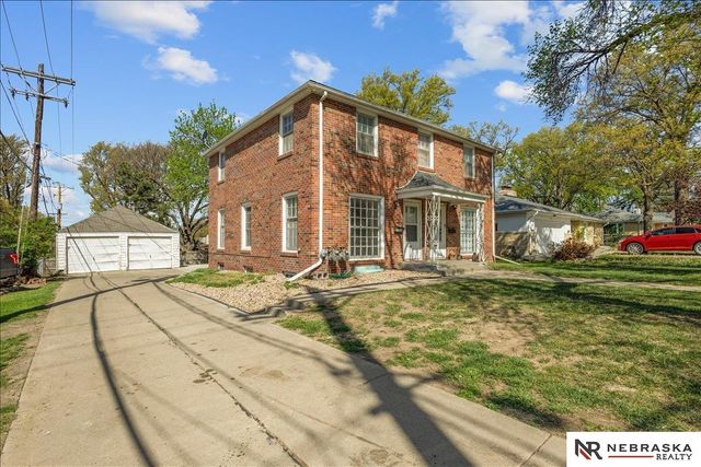 1365 S 40th Street, Lincoln, NE 68510