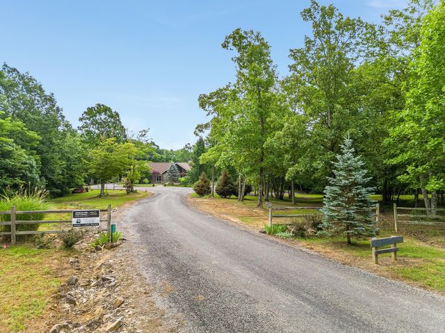 38 Reflection Drive, Dunlap, TN 37327