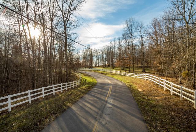 38 Reflection Drive, Dunlap, TN 37327