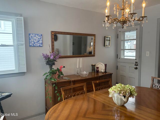 1535 Myron Street, Niskayuna, NY 12309