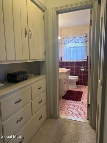 1535 Myron Street, Niskayuna, NY 12309