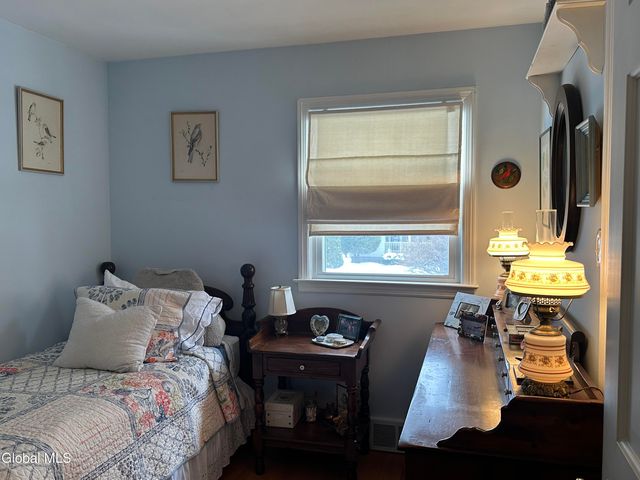 1535 Myron Street, Niskayuna, NY 12309