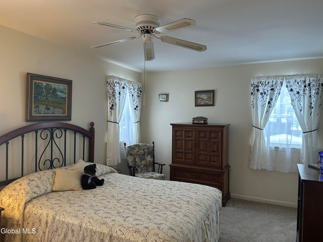 1535 Myron Street, Niskayuna, NY 12309