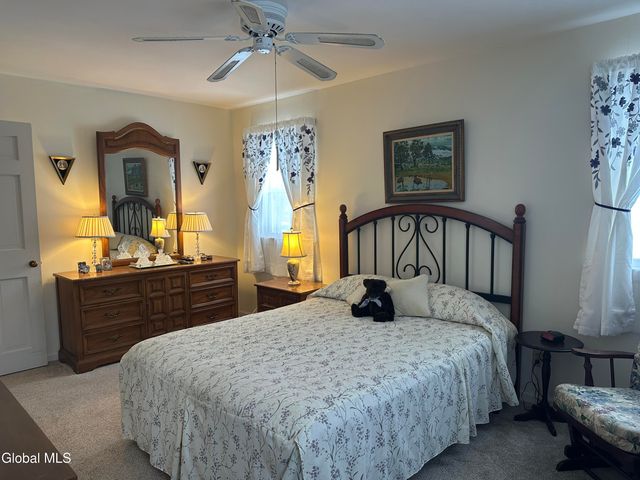 1535 Myron Street, Niskayuna, NY 12309