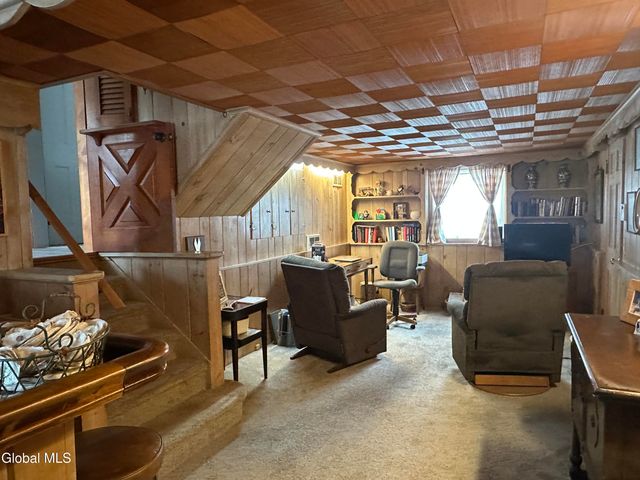 1535 Myron Street, Niskayuna, NY 12309