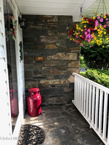 1535 Myron Street, Niskayuna, NY 12309