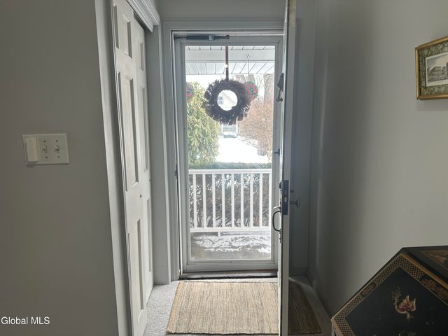 1535 Myron Street, Niskayuna, NY 12309