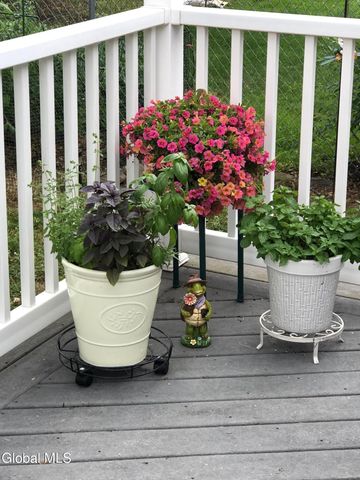 1535 Myron Street, Niskayuna, NY 12309