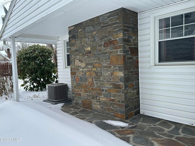 1535 Myron Street, Niskayuna, NY 12309