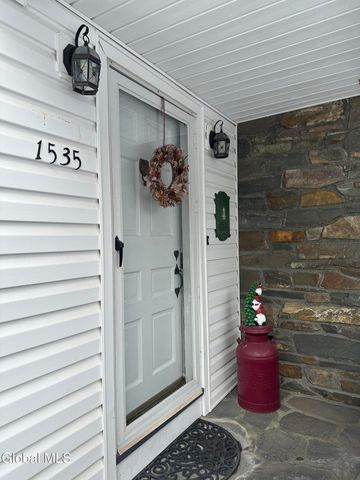 1535 Myron Street, Niskayuna, NY 12309