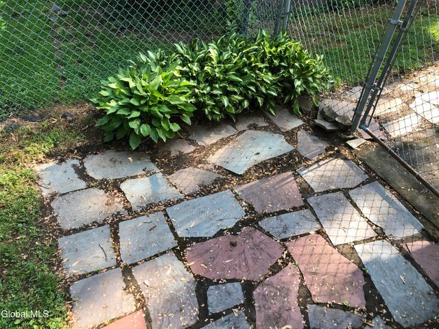 1535 Myron Street, Niskayuna, NY 12309