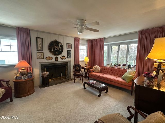 1535 Myron Street, Niskayuna, NY 12309