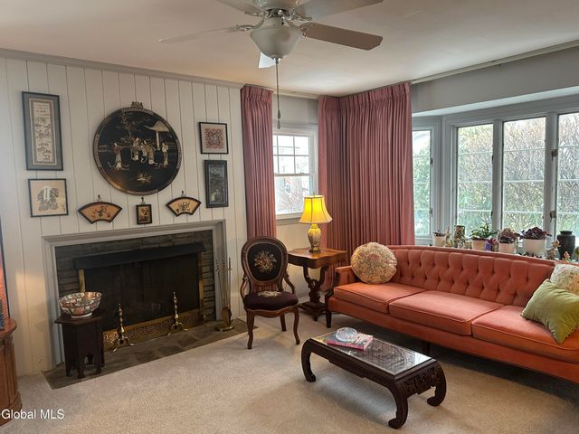 1535 Myron Street, Niskayuna, NY 12309