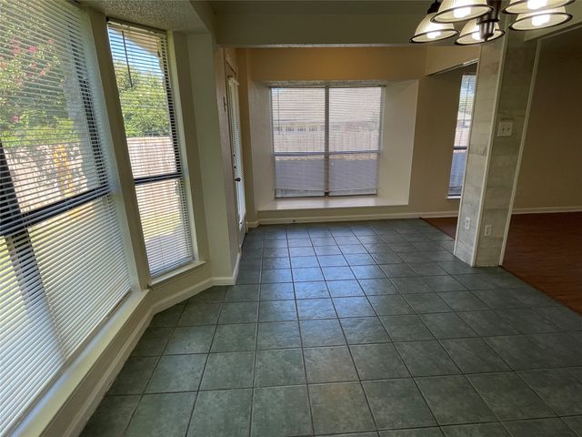 971 N Brookside Drive, Cedar Hill, TX 75104