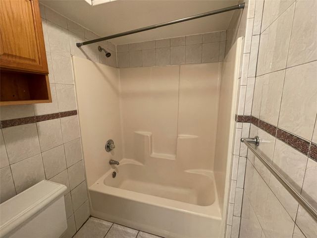 971 N Brookside Drive, Cedar Hill, TX 75104