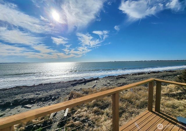 289 Marine View Drive SE, Ocean Shores, WA 98569