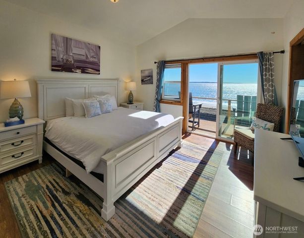 289 Marine View Drive SE, Ocean Shores, WA 98569