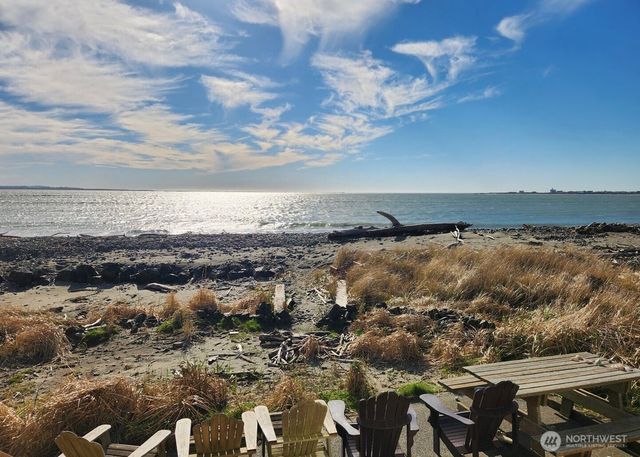 289 Marine View Drive SE, Ocean Shores, WA 98569