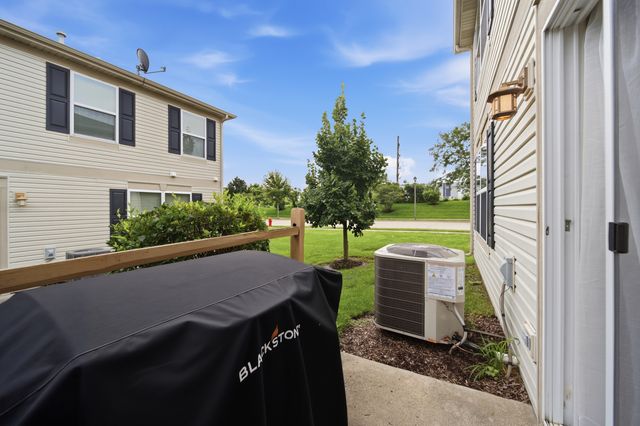 1541 Pauline Circle, Mundelein, IL 60060