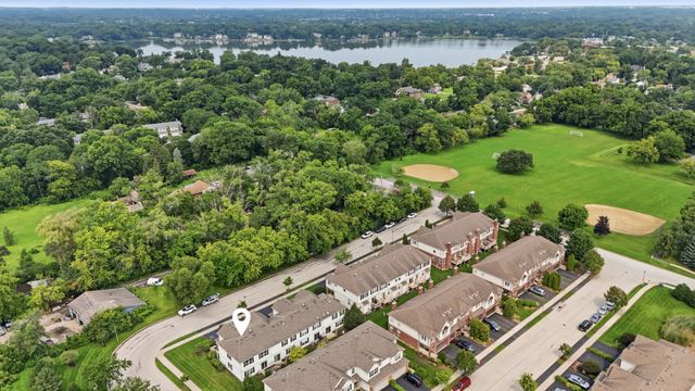 1541 Pauline Circle, Mundelein, IL 60060