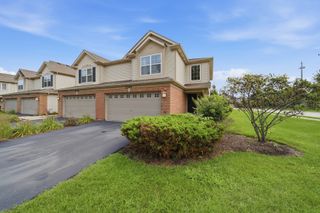 1541 Pauline Circle, Mundelein, IL 60060
