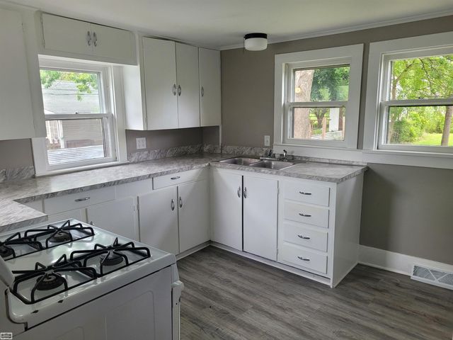 1707 Mcpherson Street, Port Huron, MI 48060