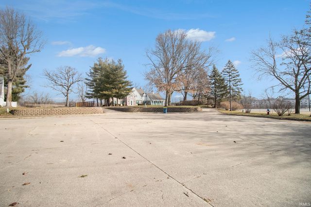 2526 Riviera Drive, Mishawaka, IN 46544