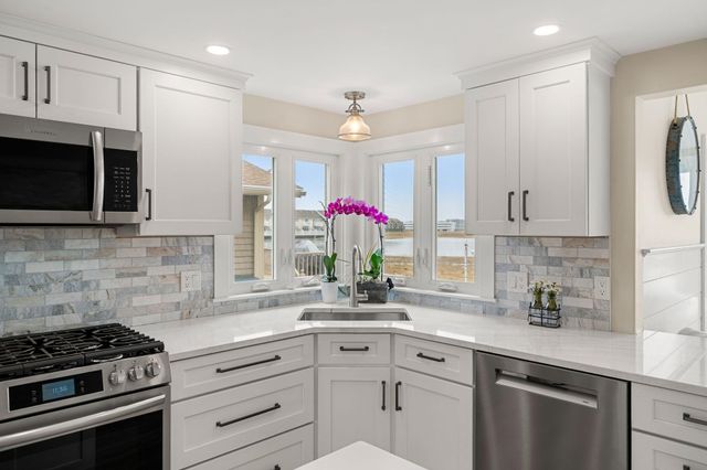 543 Winnacunnet Road, Hampton, NH 03842