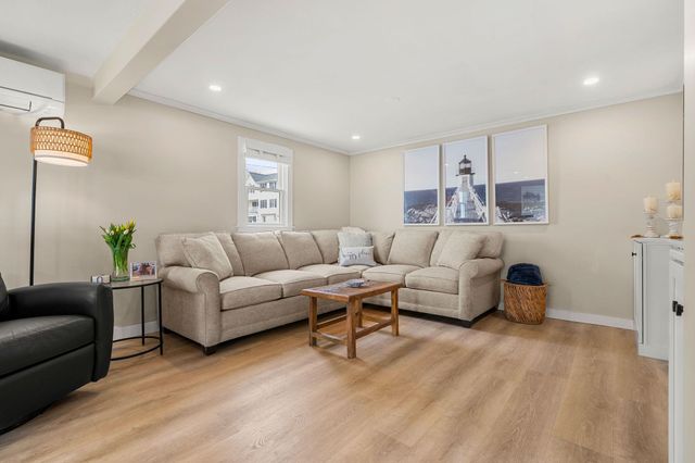 543 Winnacunnet Road, Hampton, NH 03842