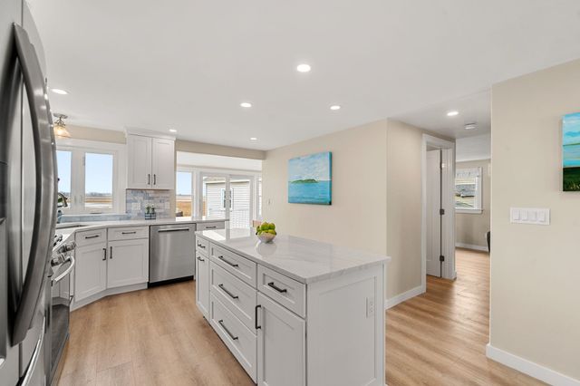543 Winnacunnet Road, Hampton, NH 03842
