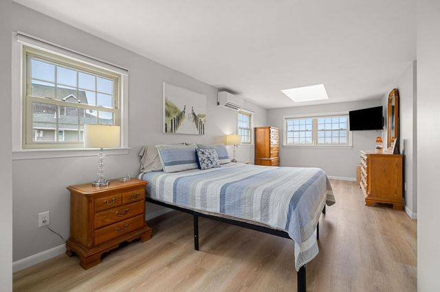 543 Winnacunnet Road, Hampton, NH 03842