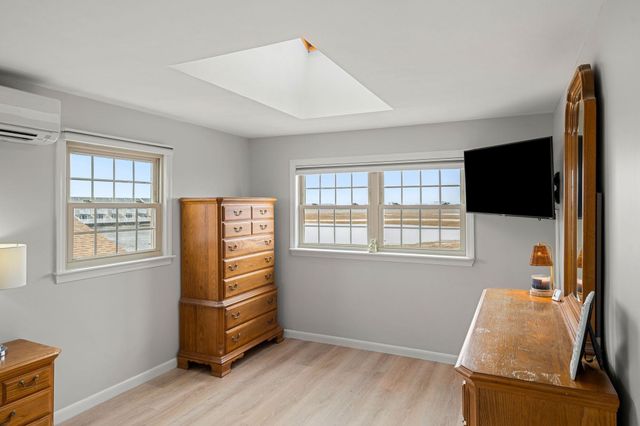 543 Winnacunnet Road, Hampton, NH 03842