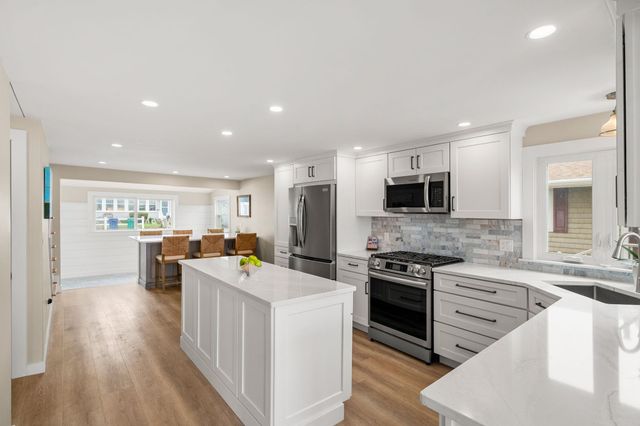 543 Winnacunnet Road, Hampton, NH 03842