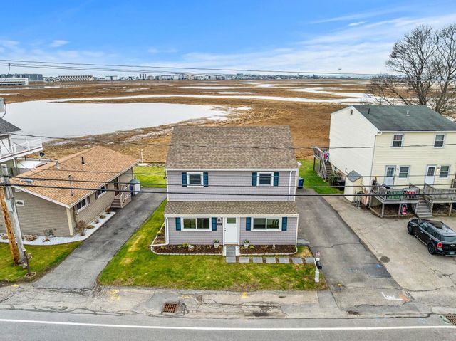 543 Winnacunnet Road, Hampton, NH 03842