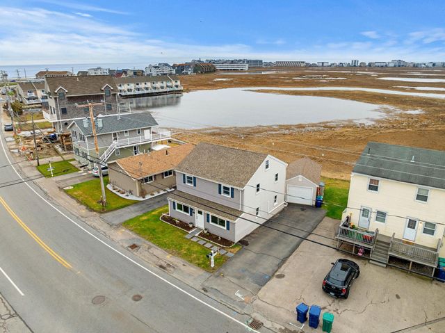 543 Winnacunnet Road, Hampton, NH 03842
