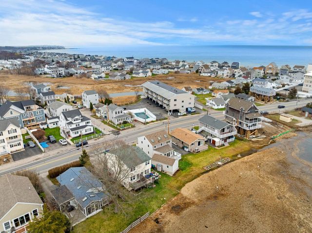 543 Winnacunnet Road, Hampton, NH 03842