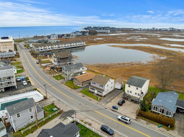 543 Winnacunnet Road, Hampton, NH 03842