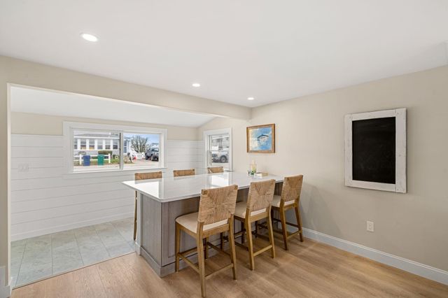543 Winnacunnet Road, Hampton, NH 03842