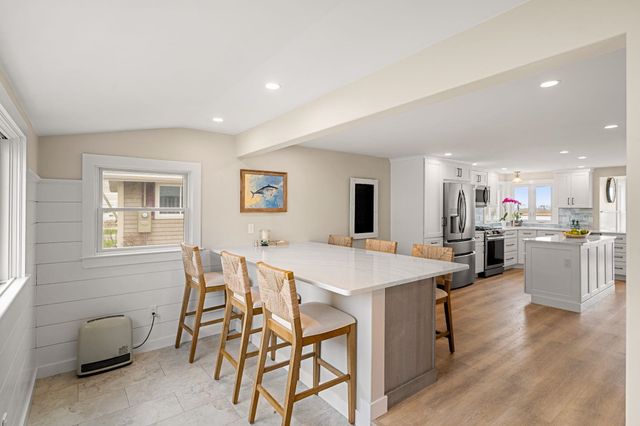 543 Winnacunnet Road, Hampton, NH 03842