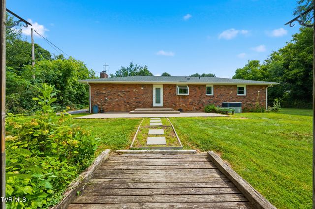 157 Old Moreland Drive, Kingsport, TN 37663