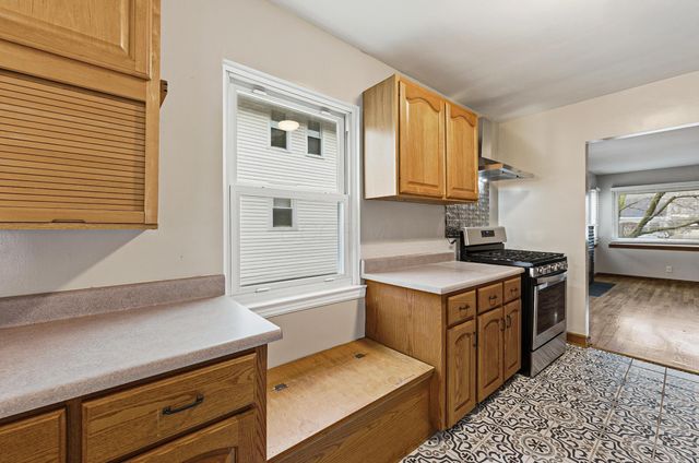 1884 E North Broadway Street, Columbus, OH 43224