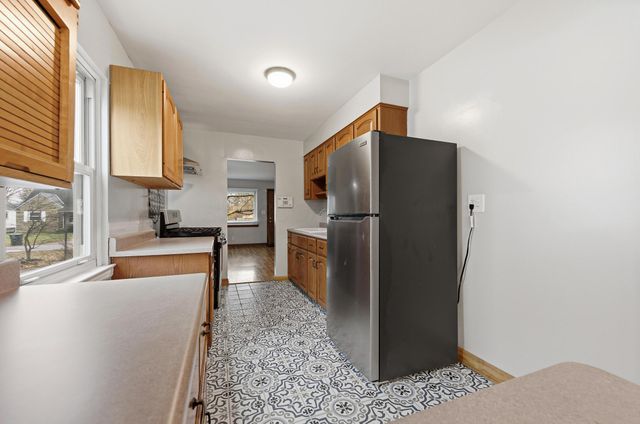 1884 E North Broadway Street, Columbus, OH 43224